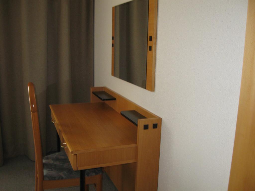 Holiday Apartments Warmbad فيلاخ الغرفة الصورة