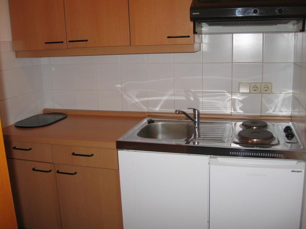 Holiday Apartments Warmbad فيلاخ الغرفة الصورة