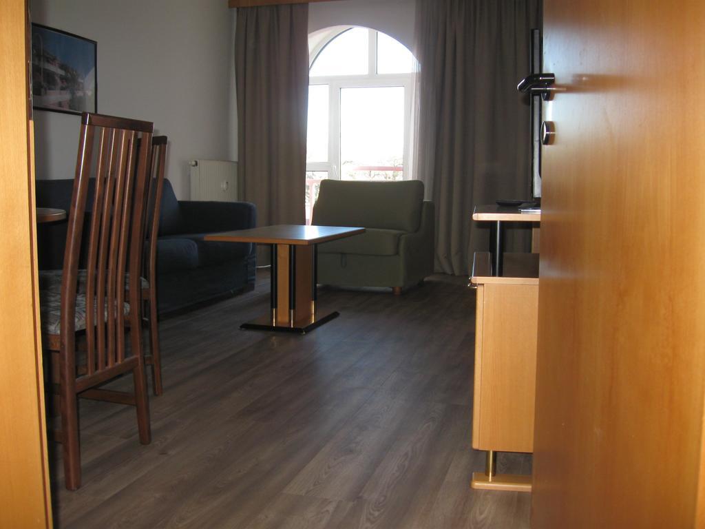 Holiday Apartments Warmbad فيلاخ المظهر الخارجي الصورة