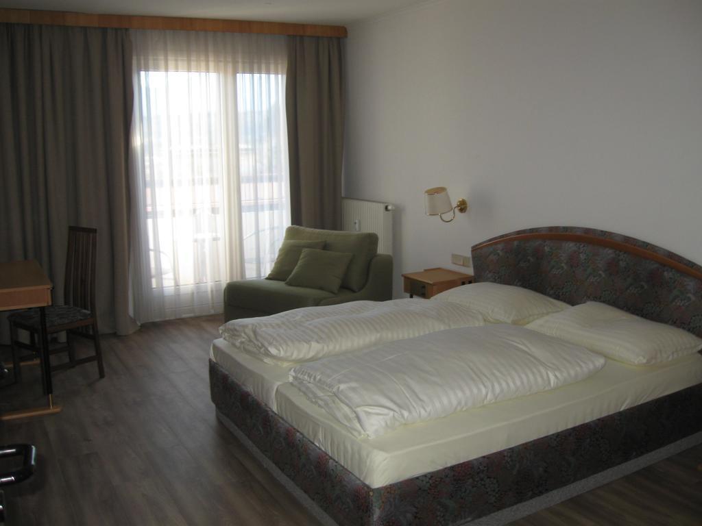 Holiday Apartments Warmbad فيلاخ المظهر الخارجي الصورة